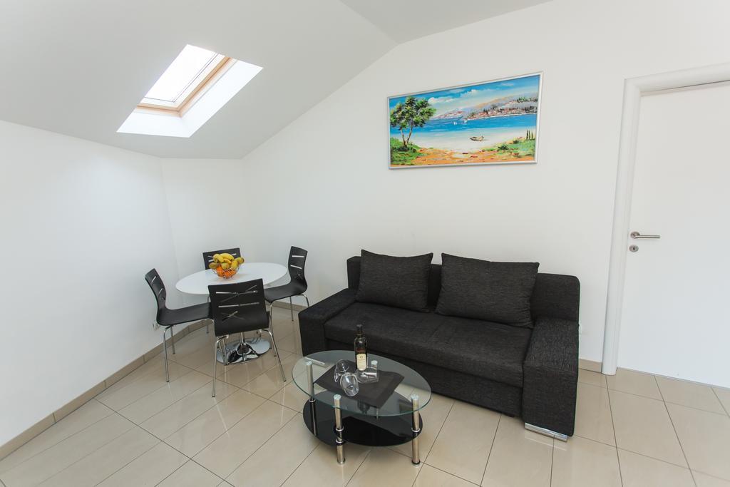Apartments Little Paradise Trogir Phòng bức ảnh